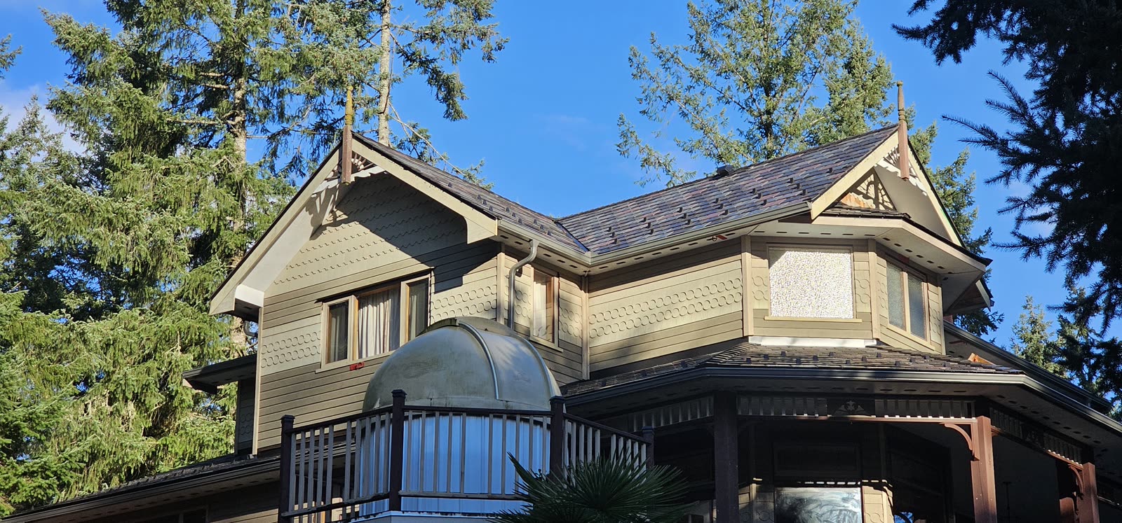 Salt Spring Island — standing seam metal roof replacement